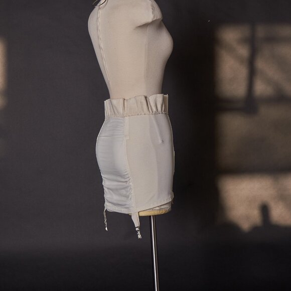 Vintage 1950s Zip Up Boned Girdle Shape Wear